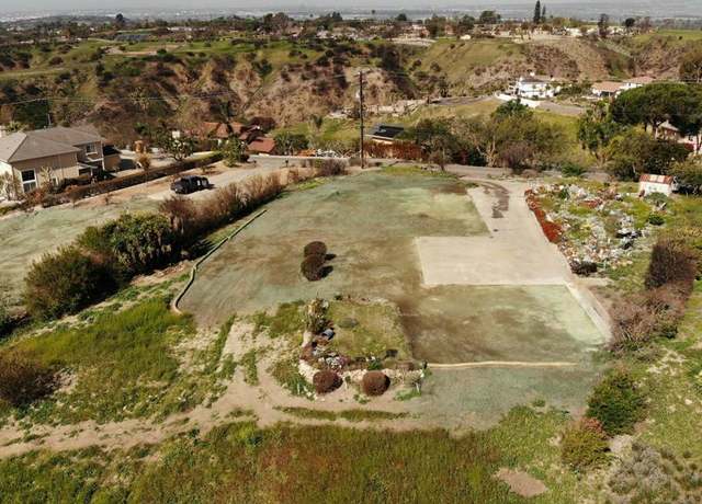 Property at 702 W Highland Dr, Camarillo, CA 93010