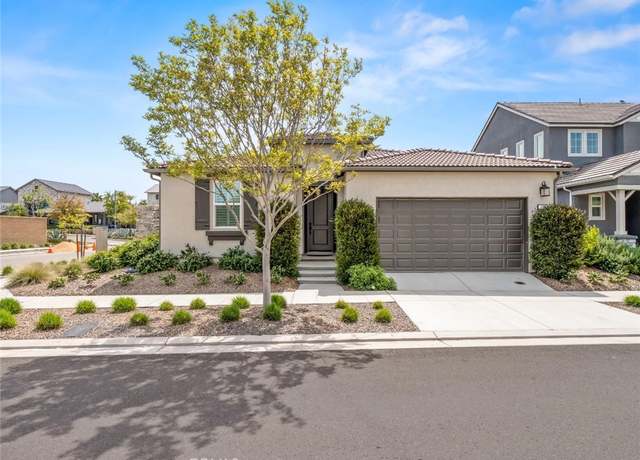 Property at 728 Arrowhead Dr, Madera, CA 93636, 3 beds, 2 baths