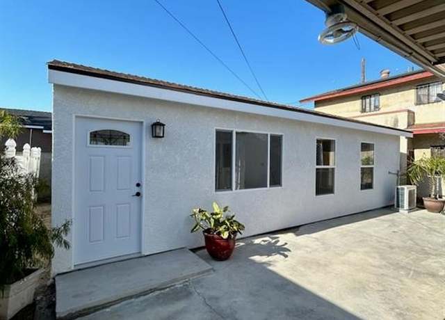 Property at 2033 W Burnett St, Long Beach, CA 90810, 4 beds, 3 baths