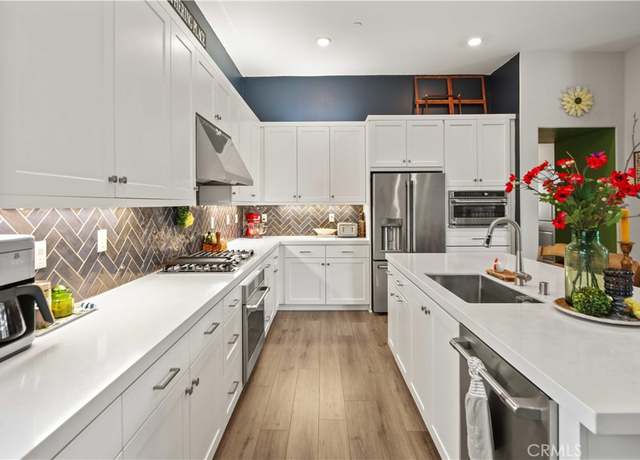 Property at 26957 Winding Trail Ct, Valencia, CA 91381, 3 beds, 2 baths