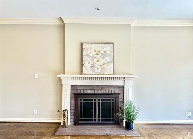 Property at 5703 Evening Canyon Dr, La Canada Flintridge, CA 91011, 4 beds, 3 baths