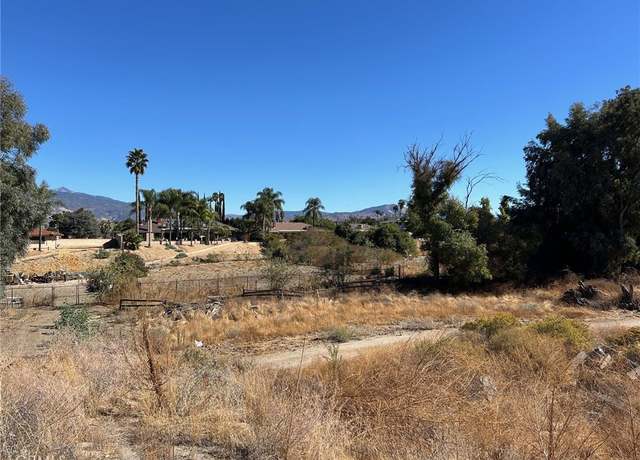 Property at 26185 Pleasant Ave, Hemet, CA 92544