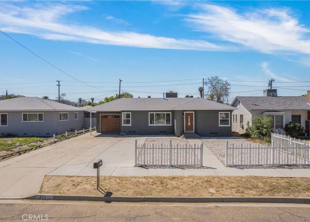 Property at 211 W Elmwood Ave, Hemet, CA 92543, 2 beds, 1 bath