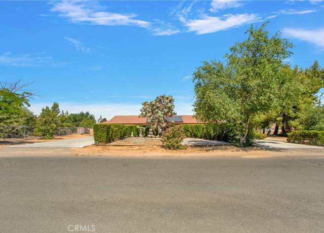 Property at 13940 Hopi Rd, Apple Valley, CA 92307, 3 beds, 2 baths