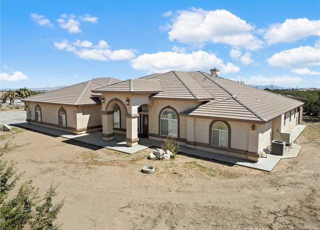 Property at 9269 Daisy Rd, Oak Hills, CA 92344, 5 beds, 2.5 baths