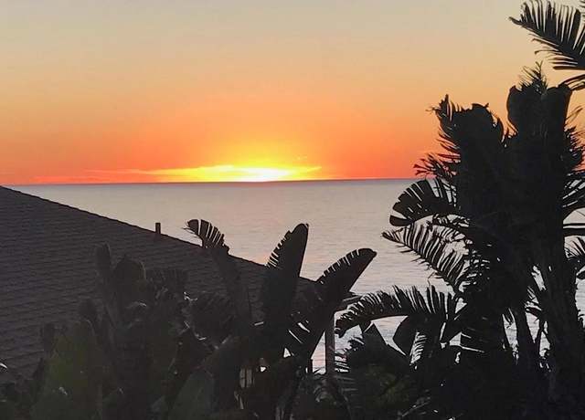 Property at 940 Sealane Dr #10, Encinitas, CA 92024, 2 beds, 2 baths