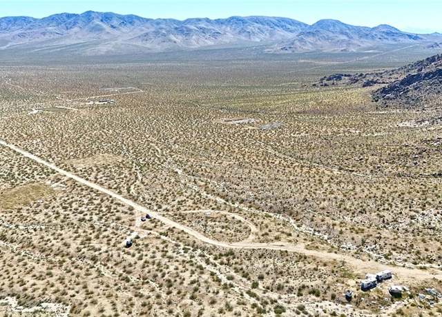 Property at 122 Corralejo Trl, Lucerne Valley, CA 92356