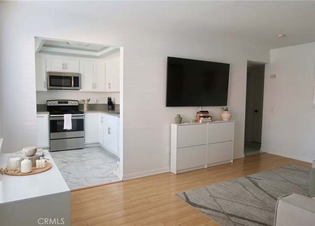 Property at 1554 Border Ave Unit E, Corona, CA 92882, 1 bed, 1 bath