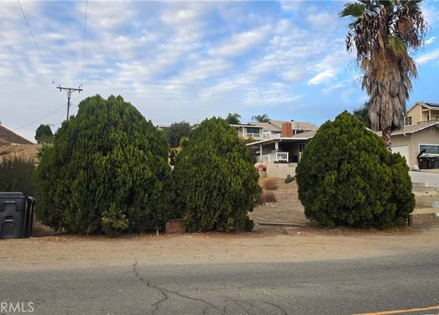 Property at 23436 Vista Way, Canyon Lake, CA 92587