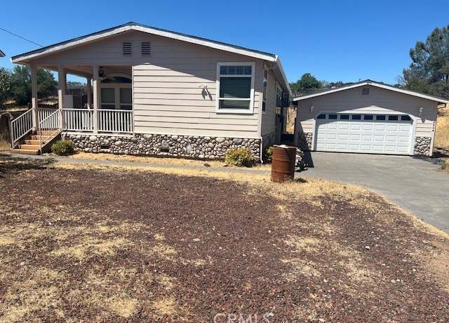 Property at 2924 Meadow Creek Rd, Clearlake Oaks, CA 95423, 2 beds, 2 baths
