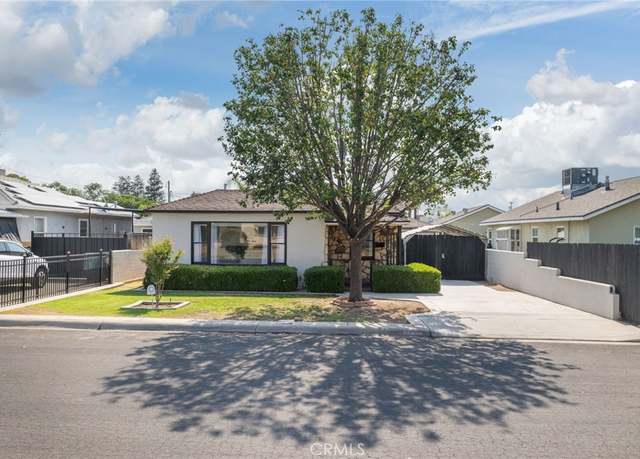 Property at 2702 Worthington Ave, Bakersfield, CA 93308, 2 beds, 1.5 baths