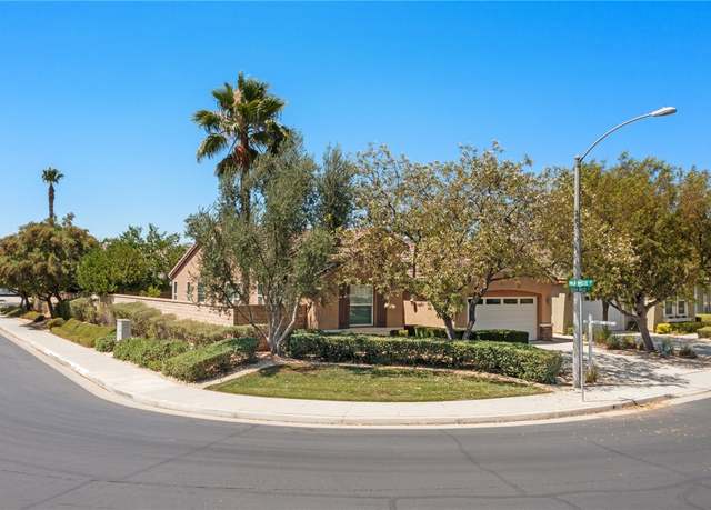 Property at 26135 Palm Breeze Ln, Menifee, CA 92586, 2 beds, 2.5 baths