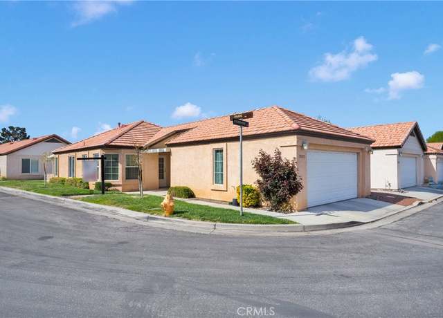 Property at 19071 Stoddard Way, Apple Valley, CA 92308, 2 beds, 2 baths