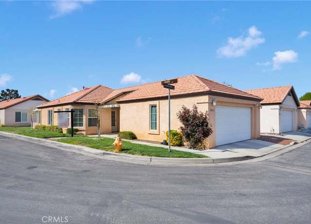 Property at 19071 Stoddard Way, Apple Valley, CA 92308, 2 beds, 2 baths