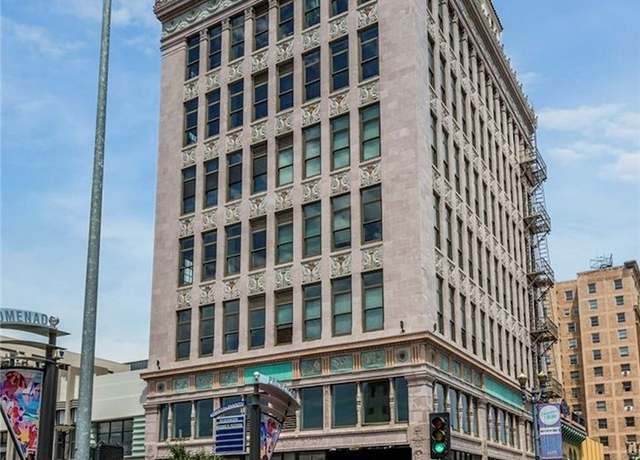 Property at 207 Broadway E #302, Long Beach, CA 90802, 1 bed, 1.5 baths
