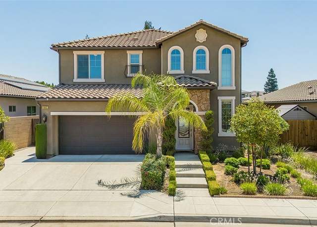 Property at 11672 N Via Venitzia Ave, Fresno, CA 93730, 3 beds, 2.5 baths