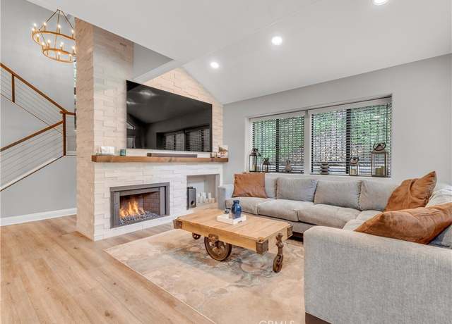 Property at 29729 Strawberry Hill Dr, Agoura Hills, CA 91301, 3 beds, 3 baths