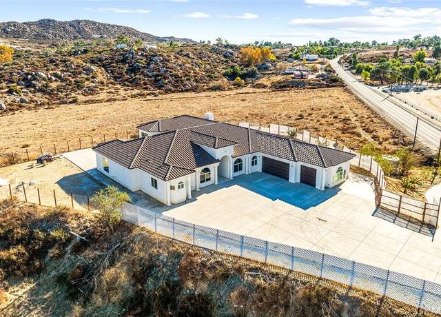 Property at 23044 Juniper Flats Rd, Nuevo, CA 92567, 4 beds, 6 baths