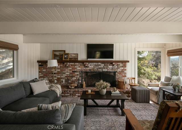 Property at 28925 North Shore Rd, Lake Arrowhead, CA 92352, 4 beds, 2.5 baths
