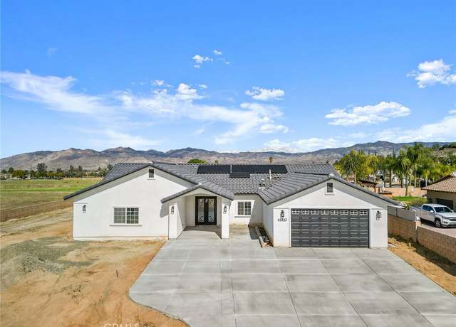 Property at 44142 Whittier Ave, Hemet, CA 92544, 4 beds, 3 baths
