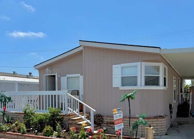 Property at 6301 Warner Ave #40, Huntington Beach, CA 92647, 3 beds, 2 baths