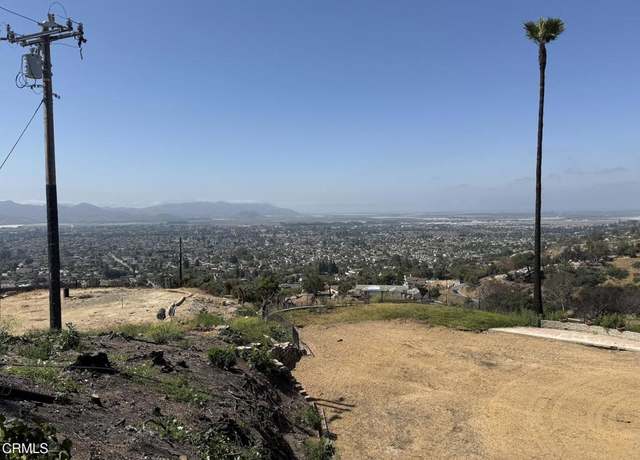 Property at 894 W Highland Dr, Camarillo, CA 93010