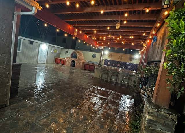 Property at 138 E Century Blvd, Los Angeles, CA 90003, 4 beds, 2 baths