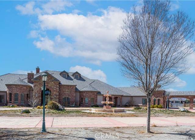 Property at 111 S Mahan St, Ridgecrest, CA 93555, 5 beds, 6 baths