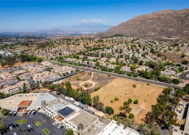 Property at 21665 Box Springs Rd, Moreno Valley, CA 92557