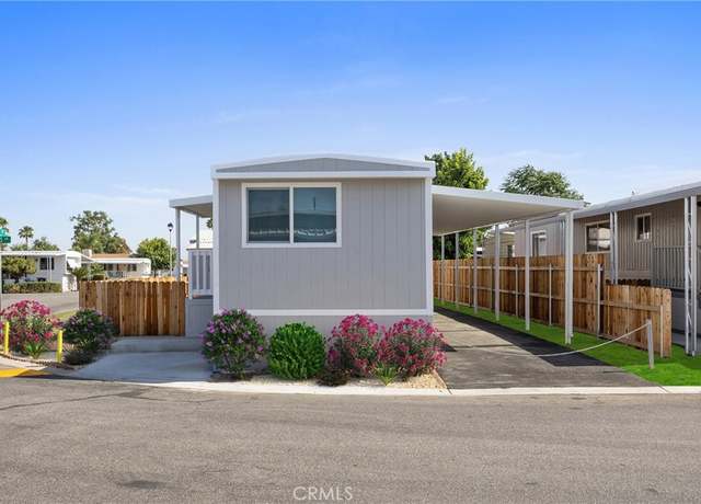 Property at 306 Kings Ln, Bakersfield, CA 93308, 2 beds, 1 bath