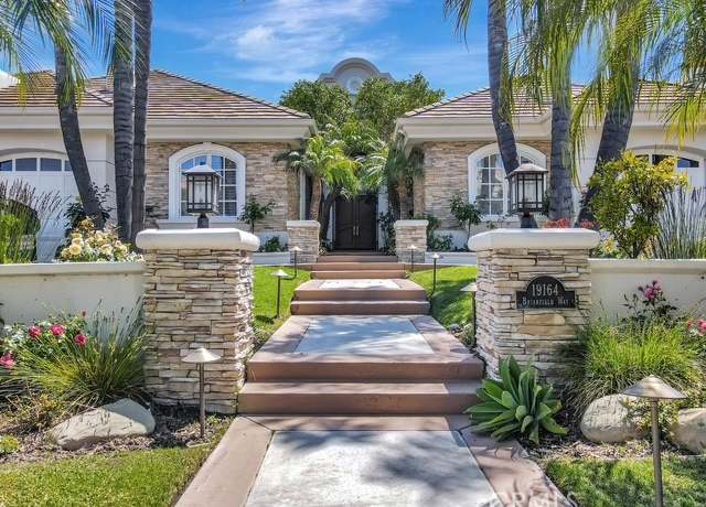 Property at 19164 Briarfield Way, Tarzana, CA 91356, 4 beds, 4.5 baths
