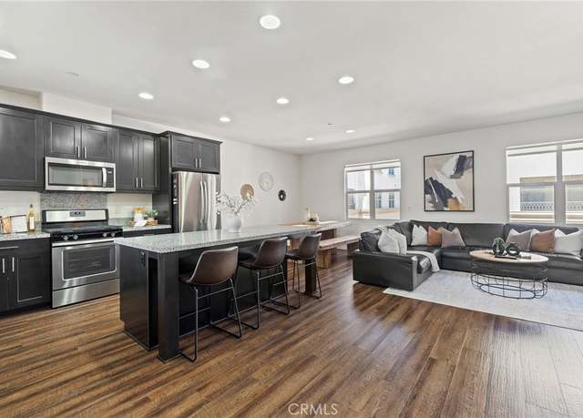 Property at 514 S Anaheim Blvd #1, Anaheim, CA 92805, 3 beds, 2 baths