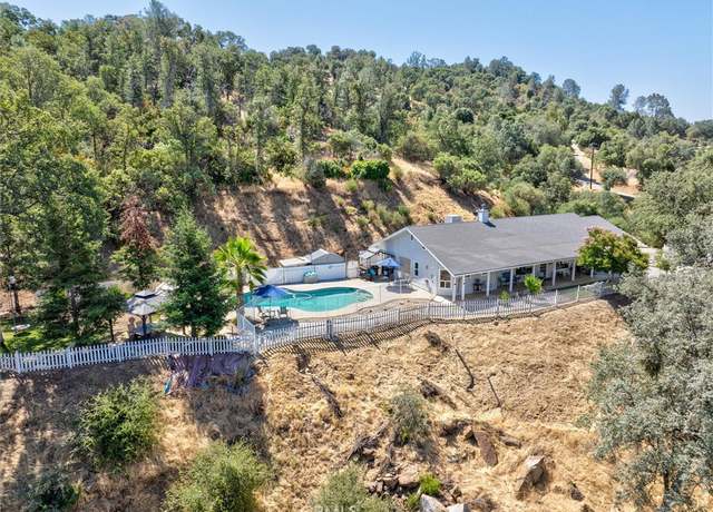 Property at 46455 Konklin Rd, Coarsegold, CA 93614, 4 beds, 2 baths