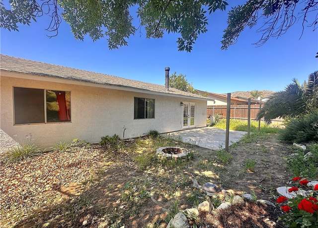 Property at 14585 Long View Dr, Fontana, CA 92337, 3 beds, 2 baths