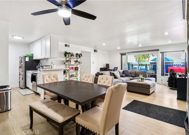 Property at 5700 Etiwanda Ave #105, Tarzana, CA 91356, 3 beds, 2 baths