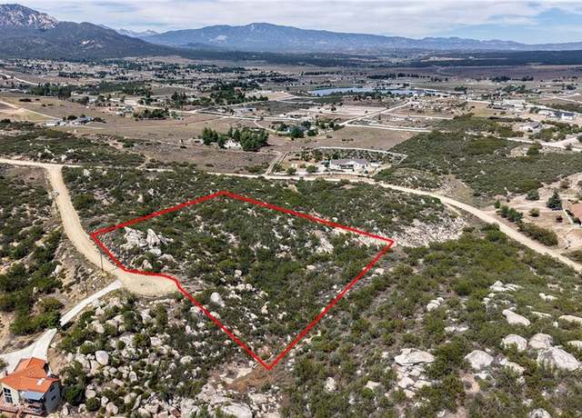 Property at 1032 Canyonside Ct, Aguanga, CA 92532