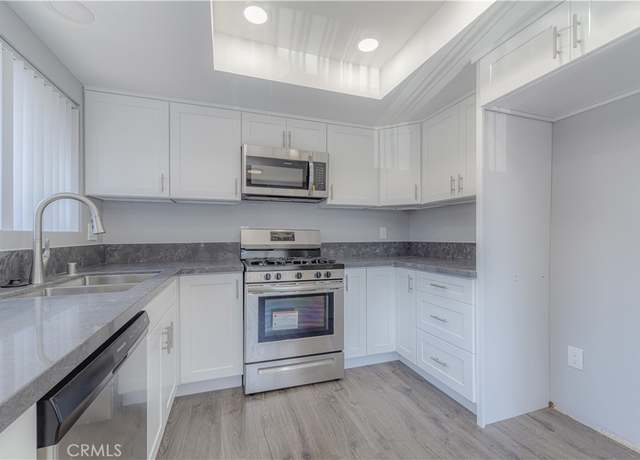 Property at 2726 W Orion Ave, Santa Ana, CA 92704, 9 beds, 6 baths