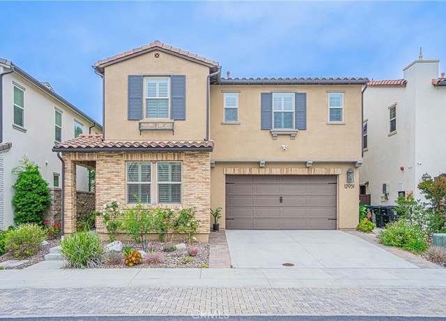 Property at 12931 Lotus St, Garden Grove, CA 92840, 4 beds, 4 baths