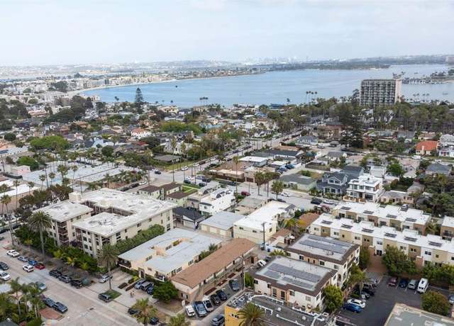 Property at 835 Thomas Ave, San Diego, CA 92109, 4 beds, 12 baths