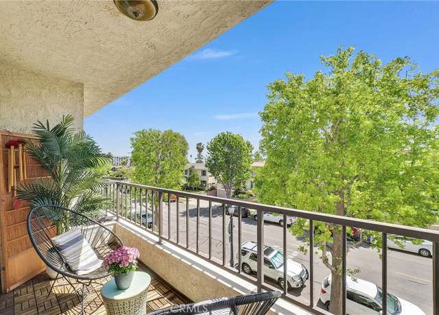 Property at 2131 E 1st St #201, Long Beach, CA 90803, 2 beds, 2 baths