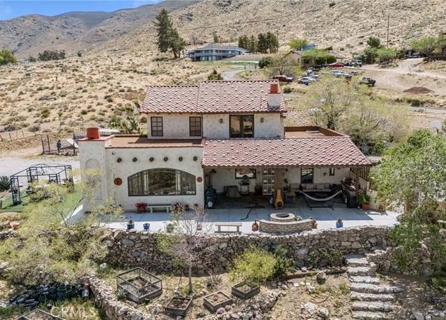 Property at 9075 Mesa Vista St, Apple Valley, CA 92308, 4 beds, 3 baths