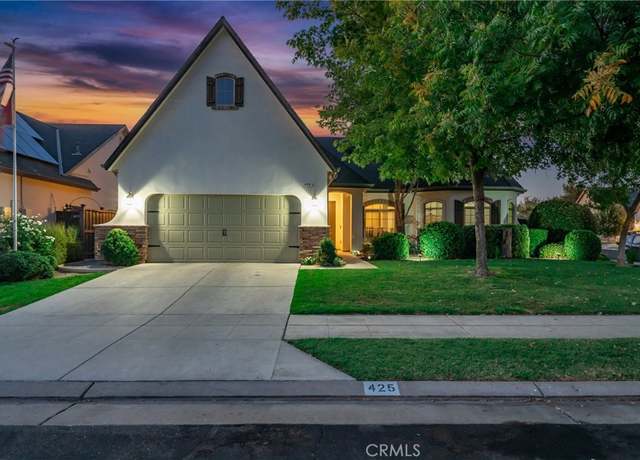 Property at 425 W Trenton Ave, Clovis, CA 93619, 4 beds, 2.5 baths