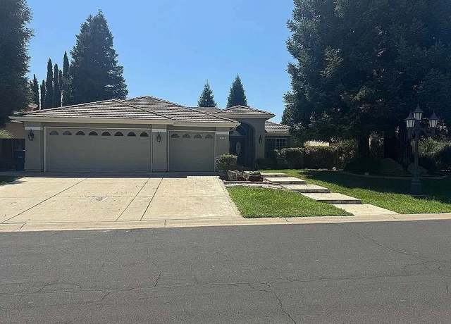 Property at 7105 Emerald St, Chowchilla, CA 93610, 3 beds, 2 baths
