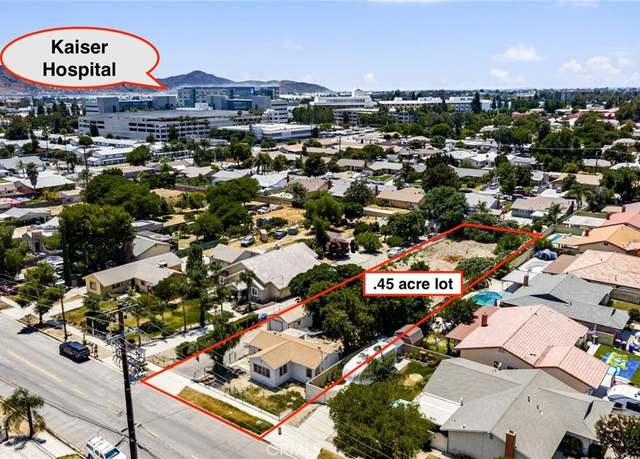 Property at 9804 Palmetto Ave, Fontana, CA 92335, 2 beds, 1 bath