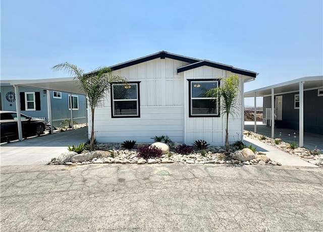 Property at 1134 Villa Calimesa Ln #18, Calimesa, CA 92320, 3 beds, 2 baths