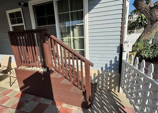 Property at 1850 W Orangethorpe Ave #5, Fullerton, CA 92833, 1 bed, 1 bath