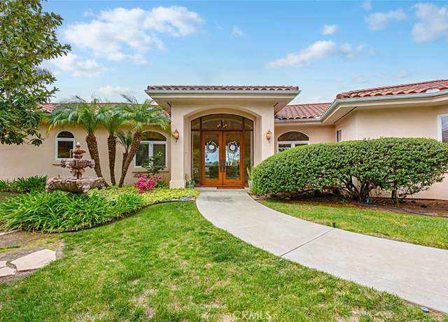 Property at 1166 Arroyo Pacifica, Fallbrook, CA 92028, 4 beds, 3.5 baths