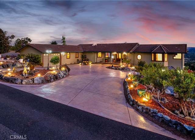 Property at 425 Lake Vista Dr, Lakeport, CA 95453, 4 beds, 4 baths