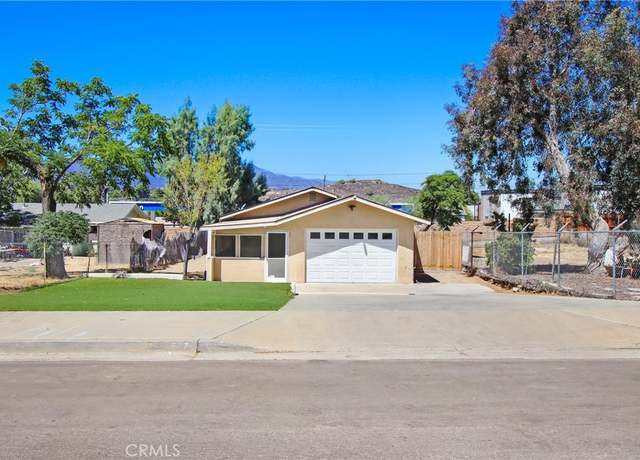 Property at 507 Ellis St, Lake Elsinore, CA 92530, 4 beds, 2 baths