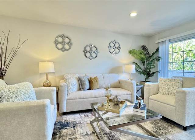 Property at 3101 Plaza Del Amo #70, Torrance, CA 90503, 2 beds, 2.5 baths
